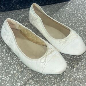 Women's White Quilted Ballet Flats